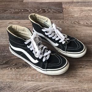 Size 8 black and white classic vans hightop sneakers
